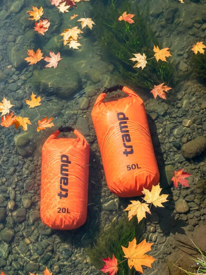 Гермомешки TRAMP в прозрачной воде